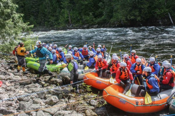 Your Guide to River Etiquette: Do’s and Don’ts for Every Boater