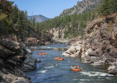 Rafting Montana - ZooTown Surfers